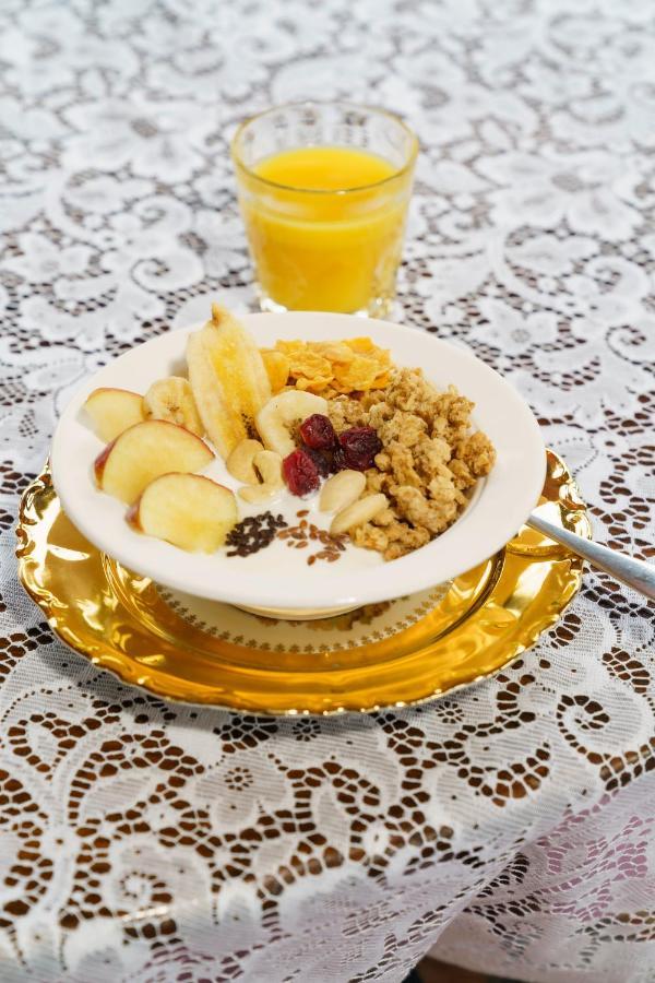 Tante Alma'S Bonner Hotel Екстериор снимка