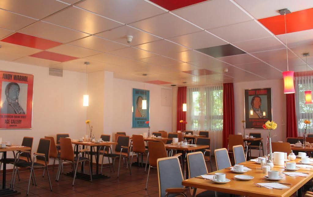 Tante Alma'S Bonner Hotel Екстериор снимка
